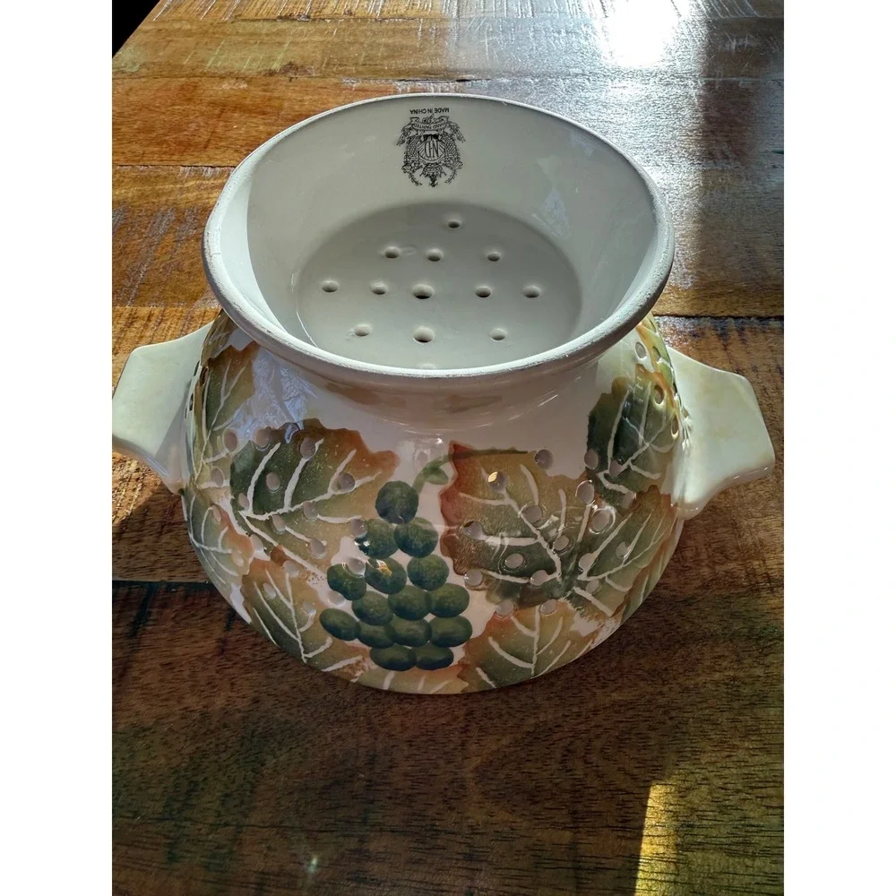 ND Hand Painted Ceramic Berry Colander Cream Green Grapes Footed Strainer